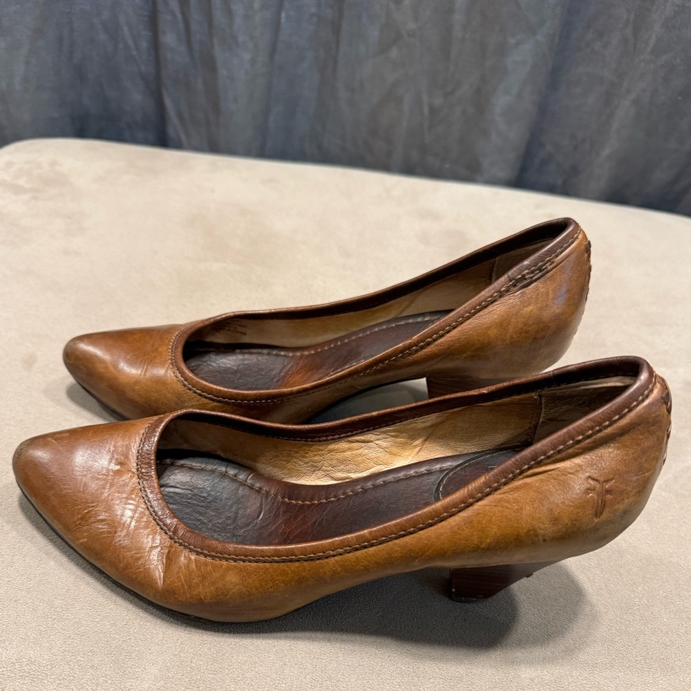 Frye Regina Pump brown 7.5